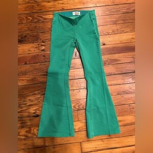 🍀 Flare green jeans/pants